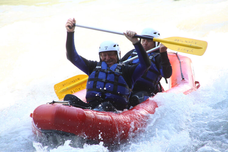 Canoraft aan de rivier